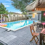 La Playita 4-Br Heated Pool Miami 16 Guests