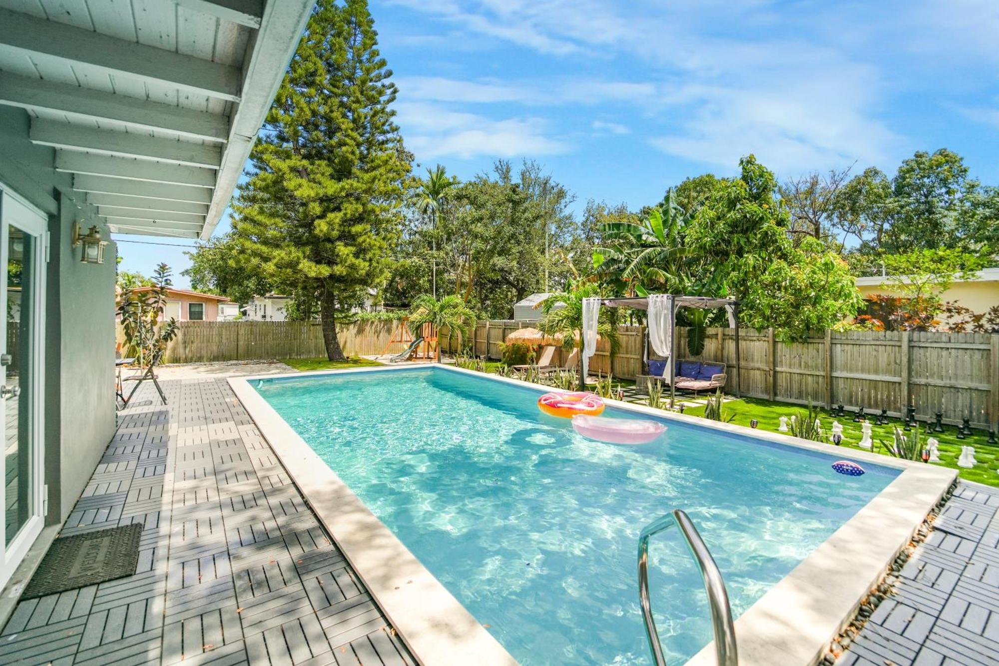 Villa La Playita 4-br Heated Pool 16 Guests *